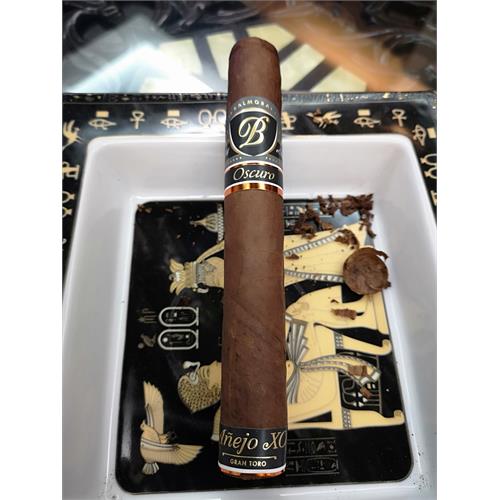 Balmoral Anejo XO Oscuro Gran Toro 6  * 52