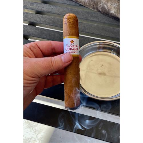 La Estrella Cubana Connecticut Gigante 6  * 60