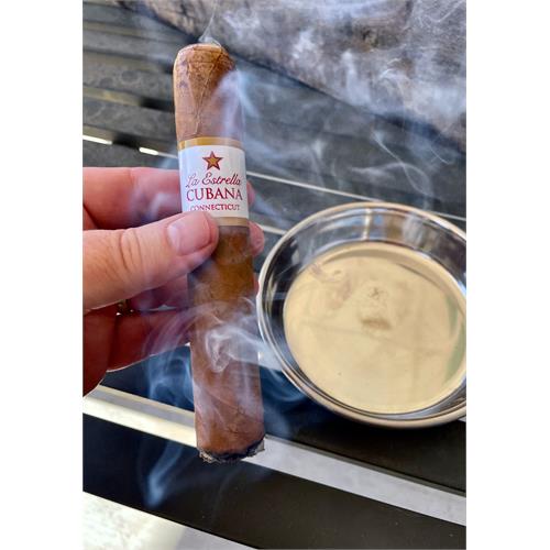 La Estrella Cubana Connecticut Gigante 6  * 60
