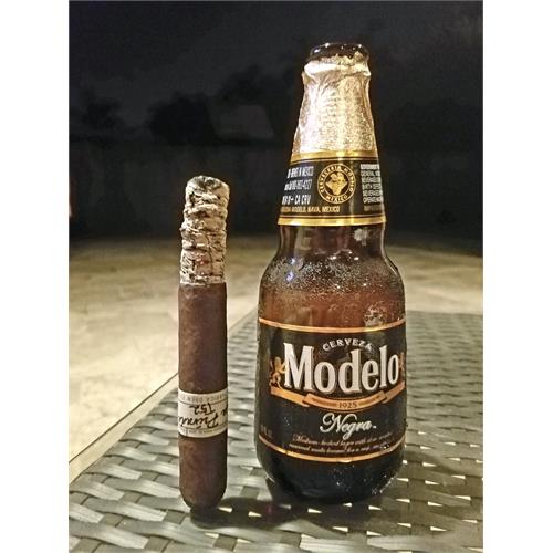 Liga Privada T52 Corona Viva 6  * 46