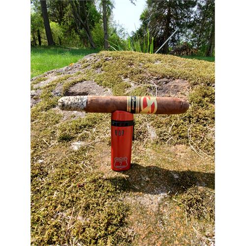 Tatuaje Avion 13 Double Perfecto 6 7/8  * 52