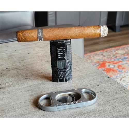 Tatuaje Black Gran Toro 6 1/2 * 52