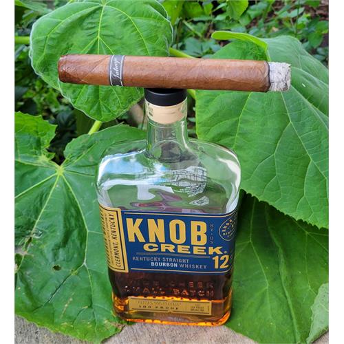 Tatuaje Black Gran Toro 6 1/2 * 52