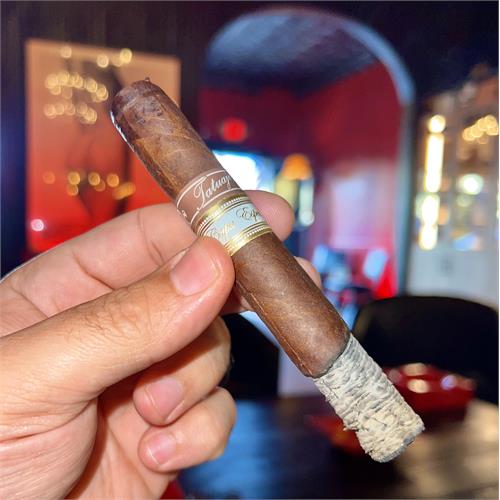 Tatuaje 7th Capa Especial Sumatra 5 5/8 * 46