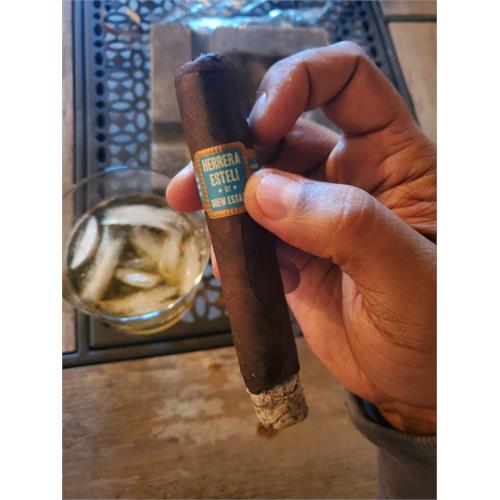 Herrera Esteli Brazilian Maduro Robusto Grande 5 1/4 * 52