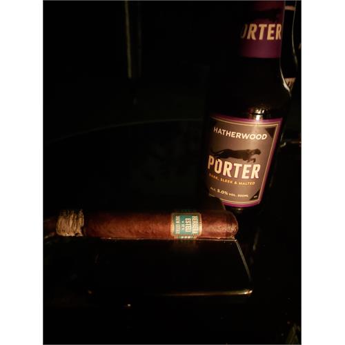 Herrera Esteli Brazilian Maduro Robusto Grande 5 1/4 * 52