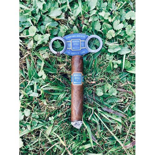 Herrera Esteli Brazilian Maduro Robusto Grande 5 1/4 * 52
