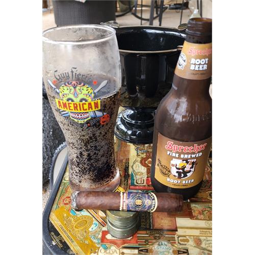 Alec Bradley Magic Toast Robusto 5  * 52