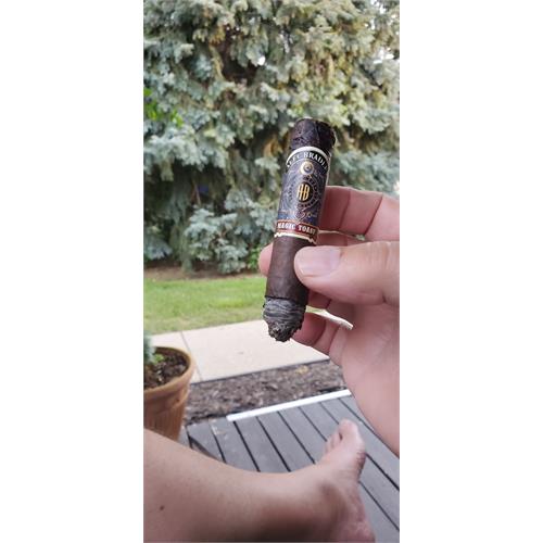Alec Bradley Magic Toast Robusto 5  * 52
