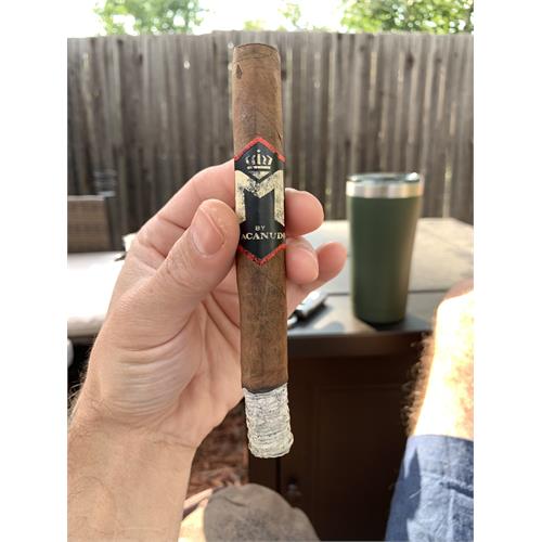 M by Macanudo Corona 6  * 44