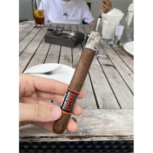 M by Macanudo Corona 6  * 44