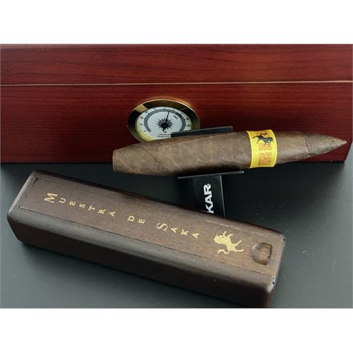 Muestra de Saka Unicorn 6 1/4 * 60