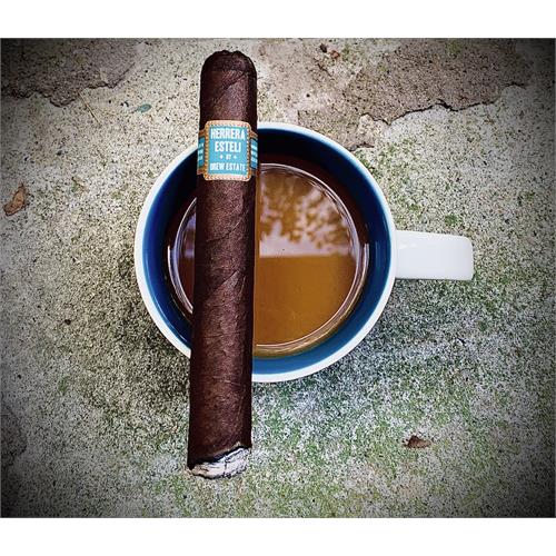Herrera Esteli Brazilian Maduro Toro Especial 6  * 52