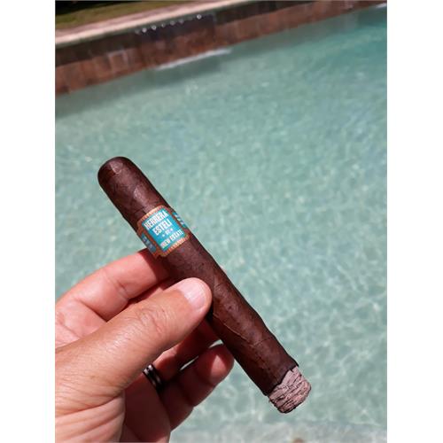 Herrera Esteli Brazilian Maduro Toro Especial 6  * 52