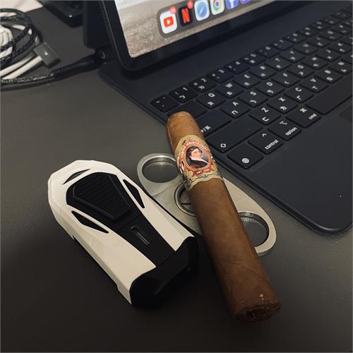 Cuban Aristocrat Habano Robusto 5  * 50
