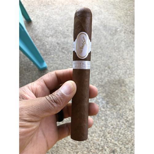 Davidoff Master Blend Selection 10 Toro 6  * 52