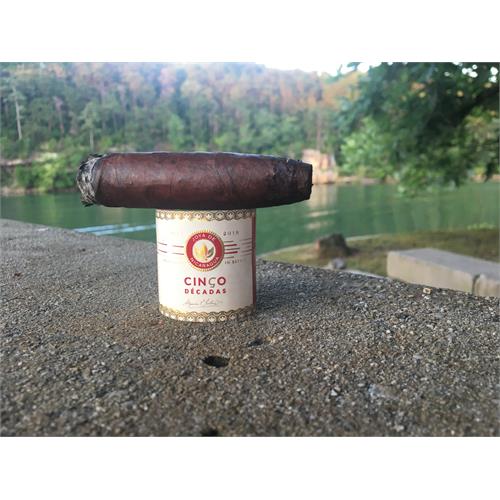 Joya de Nicaragua Cinco Decadas Diadema 6  * 54