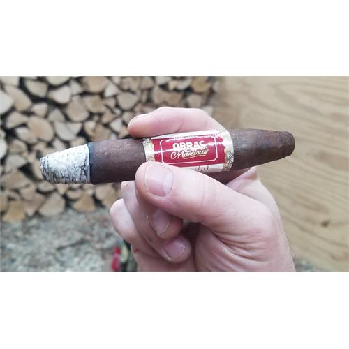 Joya de Nicaragua Cinco Decadas Diadema 6  * 54