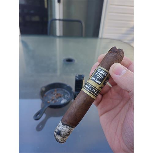 Herrera Esteli Miami Toro Especial 6  * 52