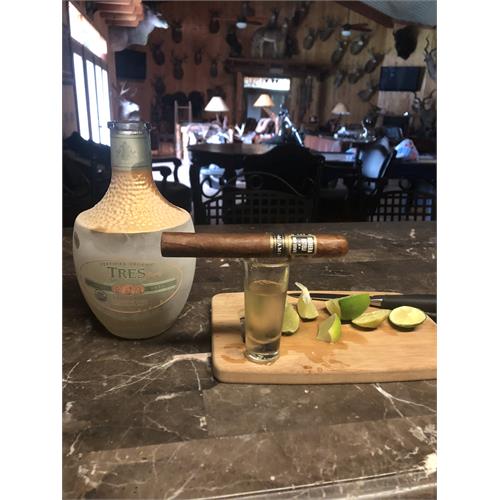Herrera Esteli Miami Lonsdale 6  * 44