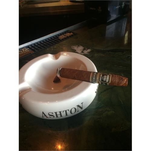 Herrera Esteli Miami Piramide Fino 6  * 52