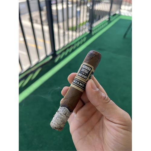 Herrera Esteli Miami Short Corona Gorda 5 3/4 * 48