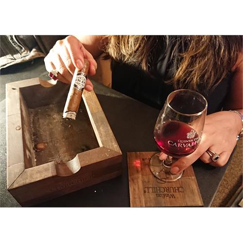 JFR Lunatic Habano Short Robusto 4 3/4 * 52