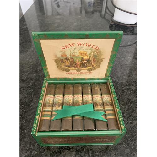 New World Cameroon Short Robusto 4  * 48