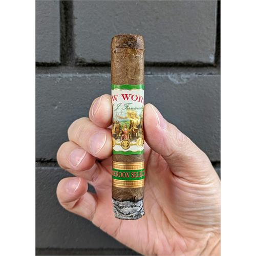 New World Cameroon Short Robusto 4  * 48