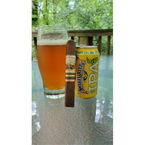 New World Cameroon Double Robusto 5 1/2 * 54