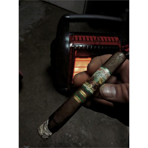 New World Cameroon Toro 6  * 50