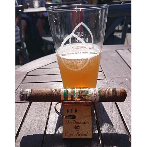 New World Cameroon Toro 6  * 50