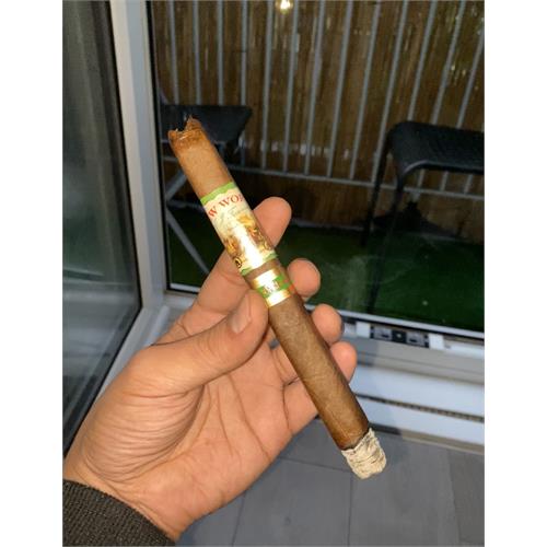 New World Cameroon Churchill 7  * 48