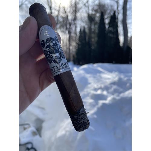 Black Label Santa Muerte Corona Gorda 5 1/2 * 48