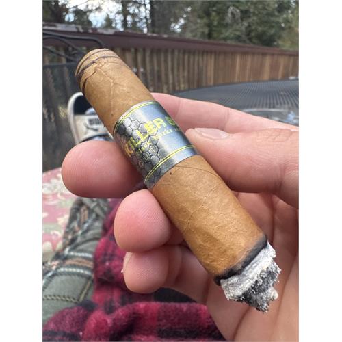 BLK WKS Killer Bee Connecticut Petite Corona 4 1/2 * 46