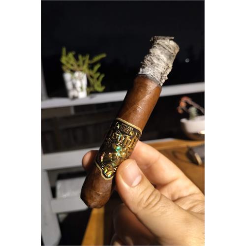 Gurkha Ghost Gold Shadow 5  * 52