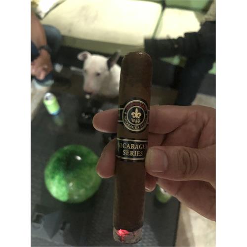 Montecristo Nicaragua Robusto 5  * 54
