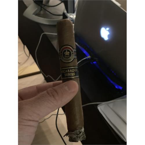 Montecristo Nicaragua Toro 6  * 54