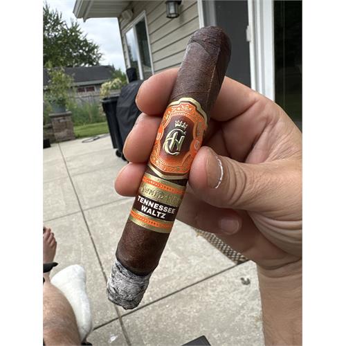 Crowned Heads Tennessee Waltz OG 5 1/2 * 52
