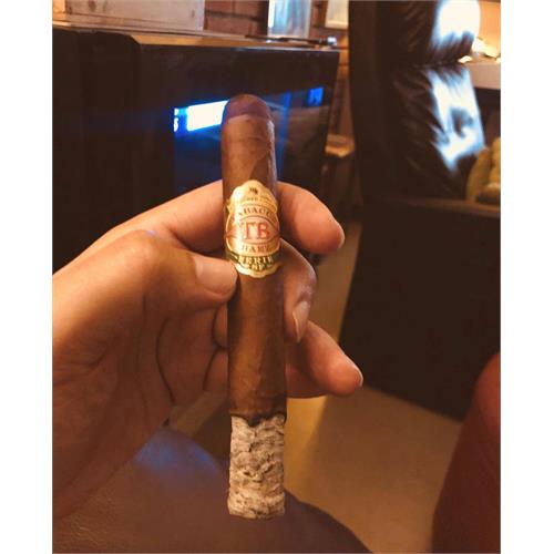 Tabacos Baez Serie SF Toro 6  * 50