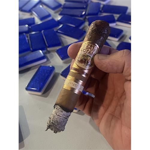 San Lotano Requiem Connecticut Toro 6  * 52