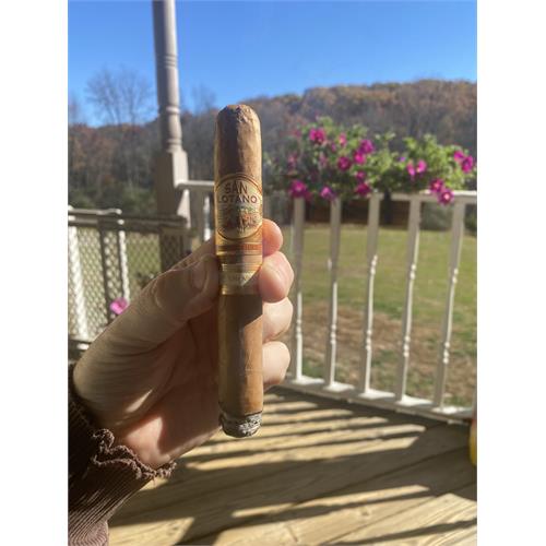 San Lotano Requiem Connecticut Toro 6  * 52