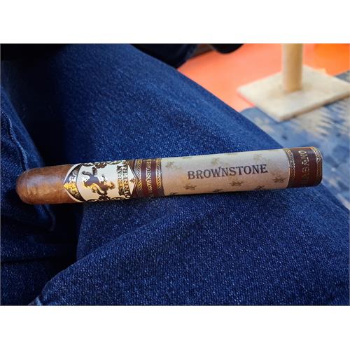 Esteban Carreras Mr. Brownstone Toro 6  * 52