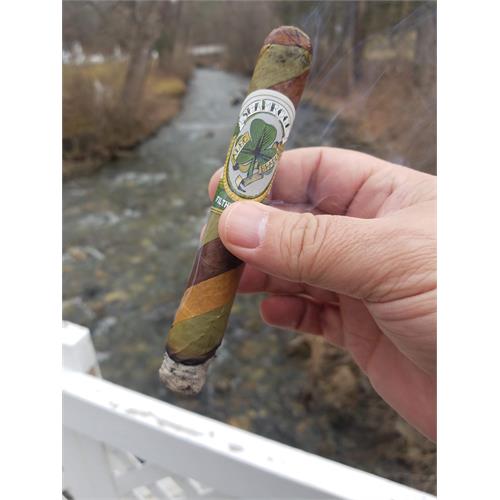 Alec Bradley Black Market Filthy Hooligan Shamrock 6  * 50