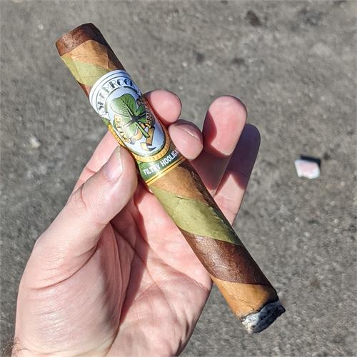 Alec Bradley Black Market Filthy Hooligan Shamrock 6  * 50