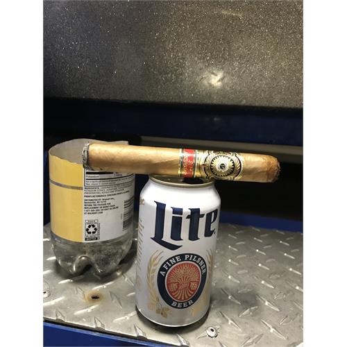 Perdomo 20th Anniversary Connecticut Epicure 6  * 56