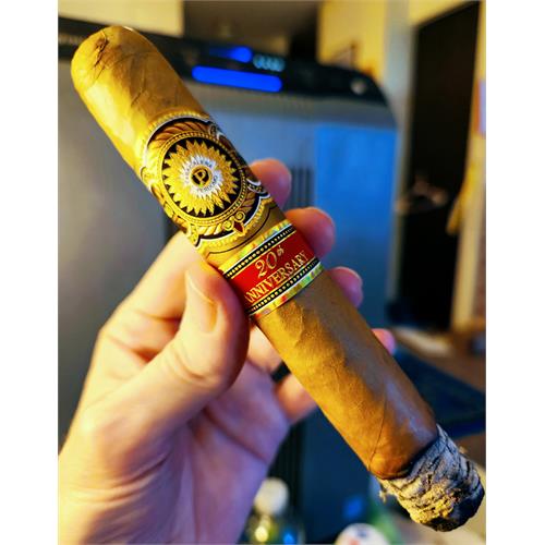 Perdomo 20th Anniversary Connecticut Epicure 6  * 56
