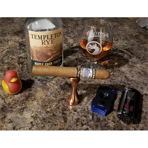 Perdomo Lot 23 Connecticut Toro 6  * 50