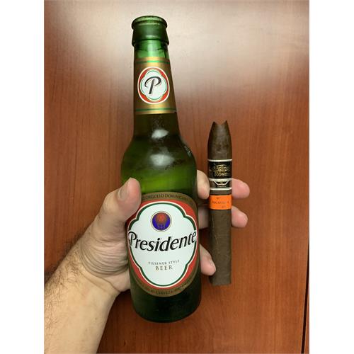 Aging Room Quattro Nicaragua Maestro 6  * 52