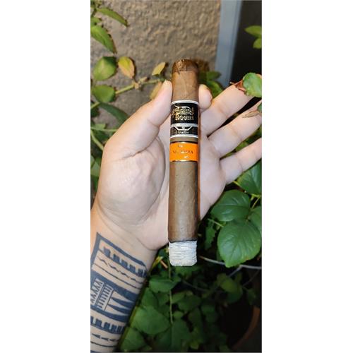 Aging Room Quattro Nicaragua Vibrato 6  * 54